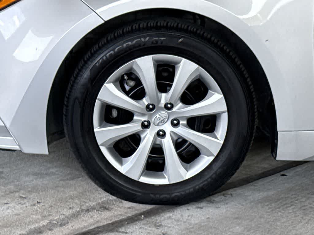 Used 2023 Toyota Corolla LE FWD image 11
