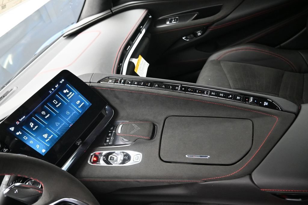 Used 2024 Chevrolet Corvette Stingray Premium Conv w/ Stealth Interior Trim Package RWD image 17