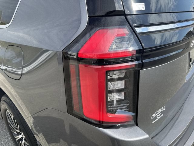Used 2025 Nissan Armada SL AWD/4WD image 36