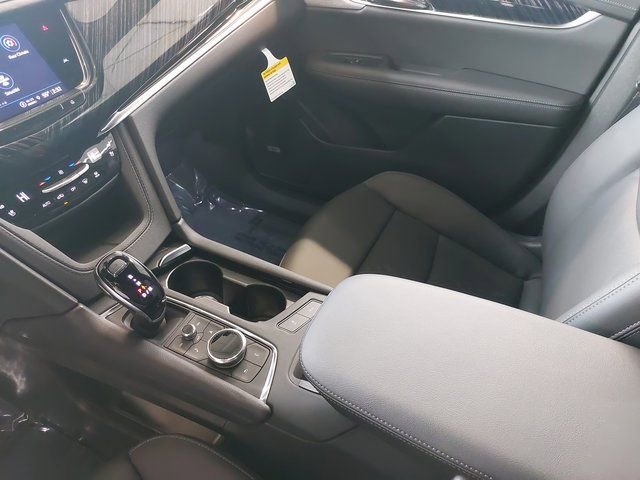 Used 2025 Cadillac XT6 Premium Luxury w/ Technology Package image 29