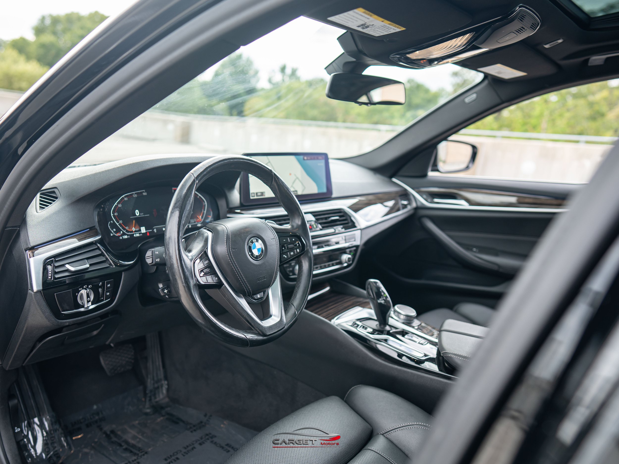 Used 2021 BMW 530i xDrive w/ Convenience Package AWD/4WD image 12