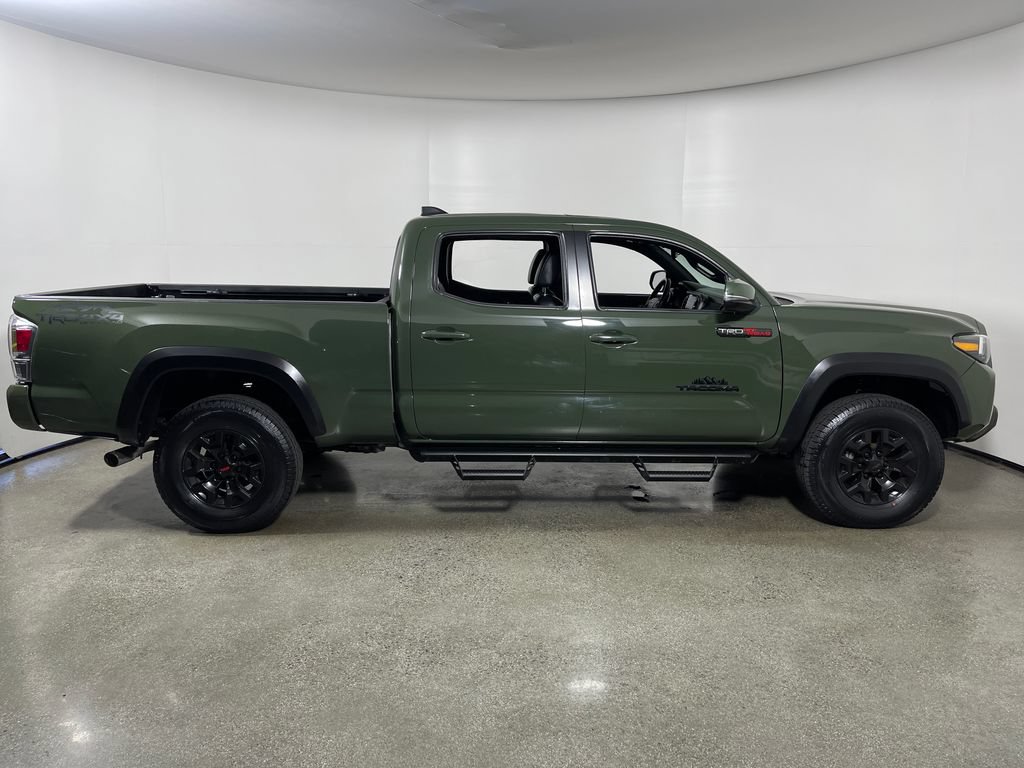 Certified 2022 Toyota Tacoma TRD Off-Road w/ TRD Premium Off Road Package AWD/4WD image 2