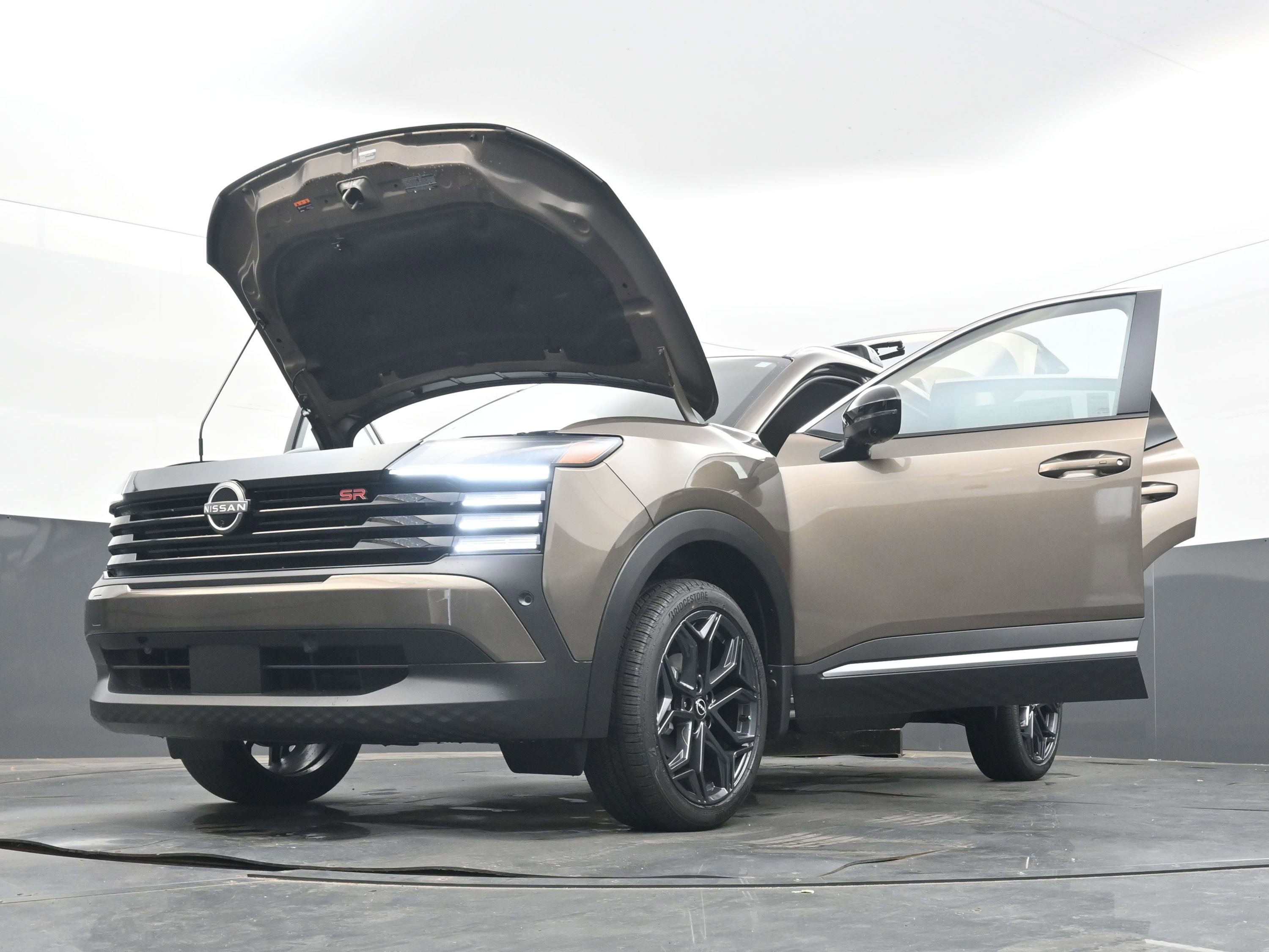 New 2026 Nissan Kicks SR image 40