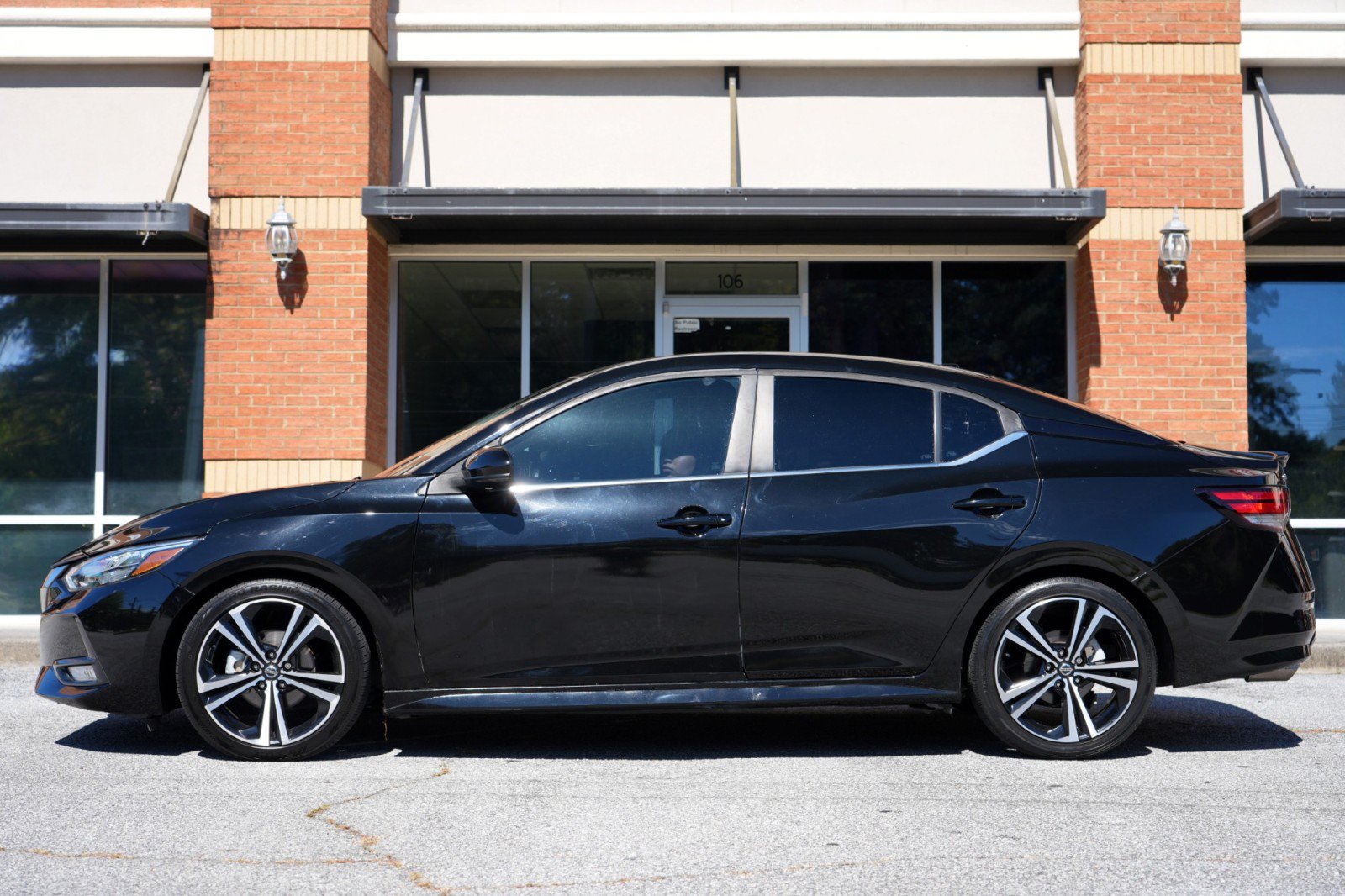 Used 2021 Nissan Sentra SR FWD image 8