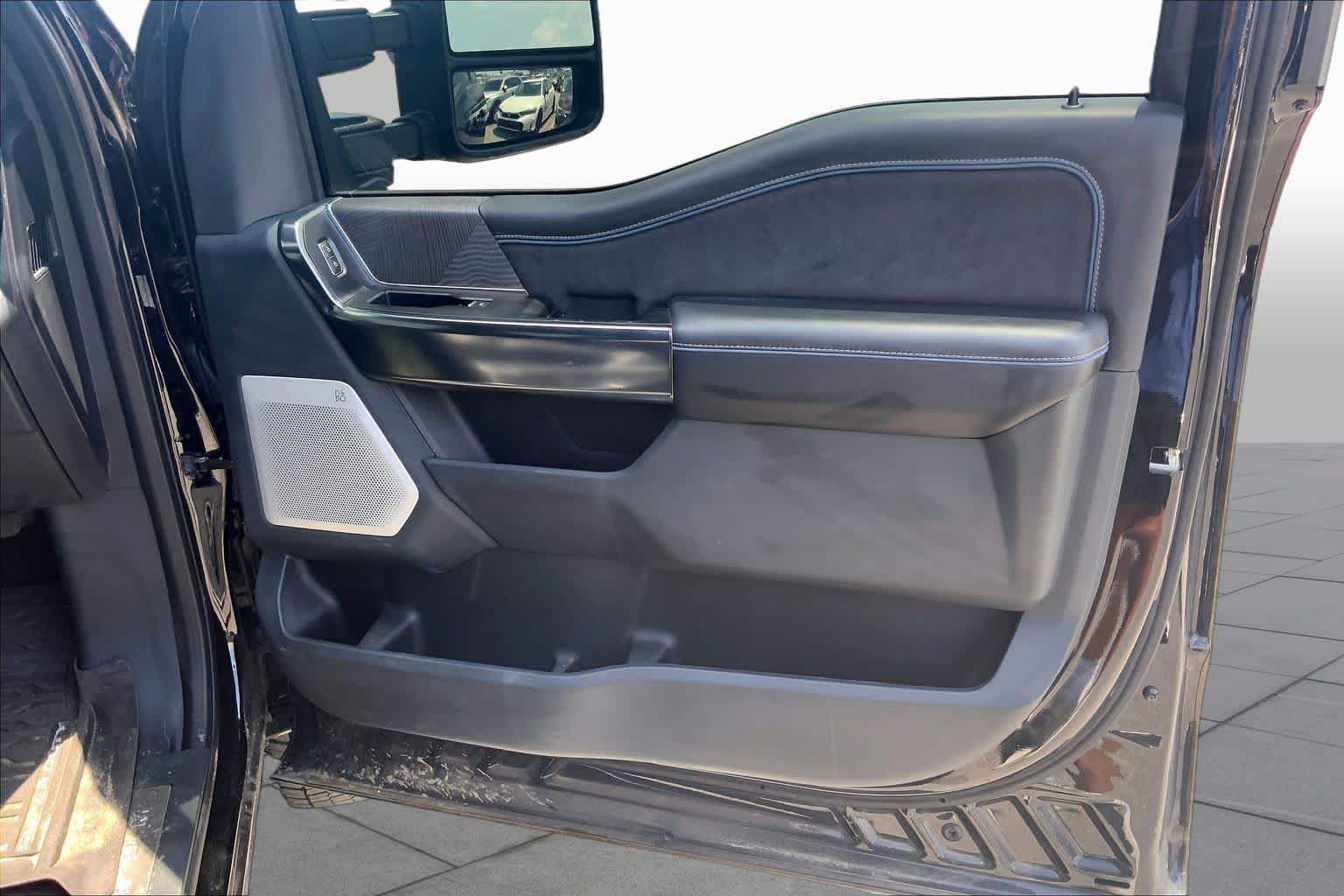 Used 2025 Ford F450 Platinum w/ FX4 Off-Road Package AWD/4WD image 23
