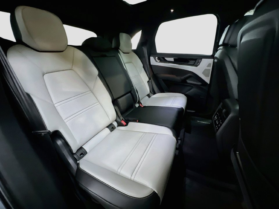 New 2026 Porsche Cayenne AWD/4WD image 29