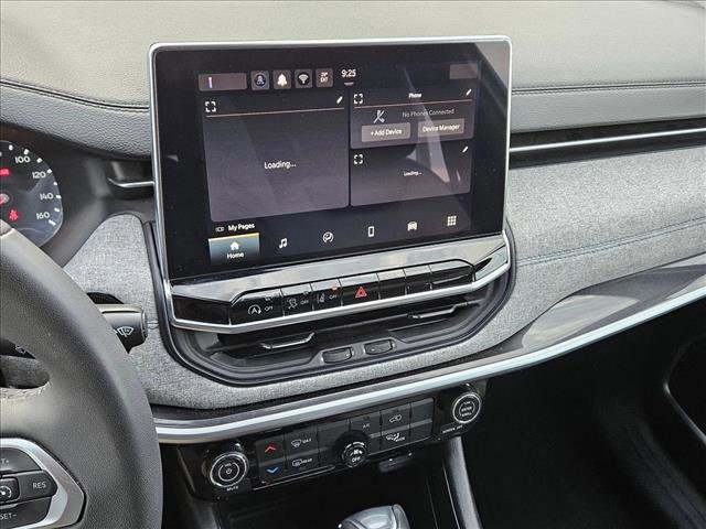 Used 2024 Jeep Compass Latitude image 14