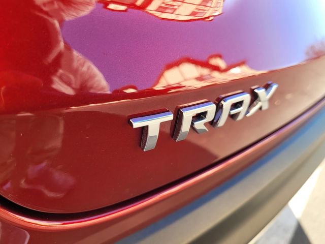 Used 2025 Chevrolet Trax LT w/ LT Convenience Package image 27