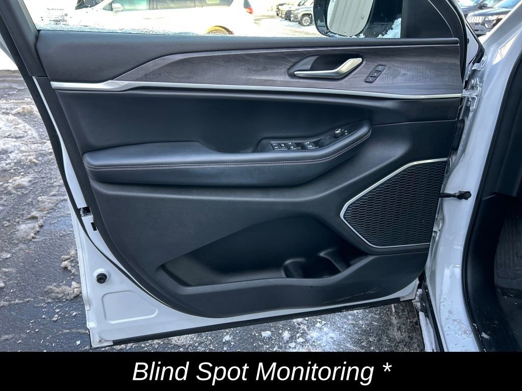 Used 2021 Jeep Grand Cherokee L Limited image 13