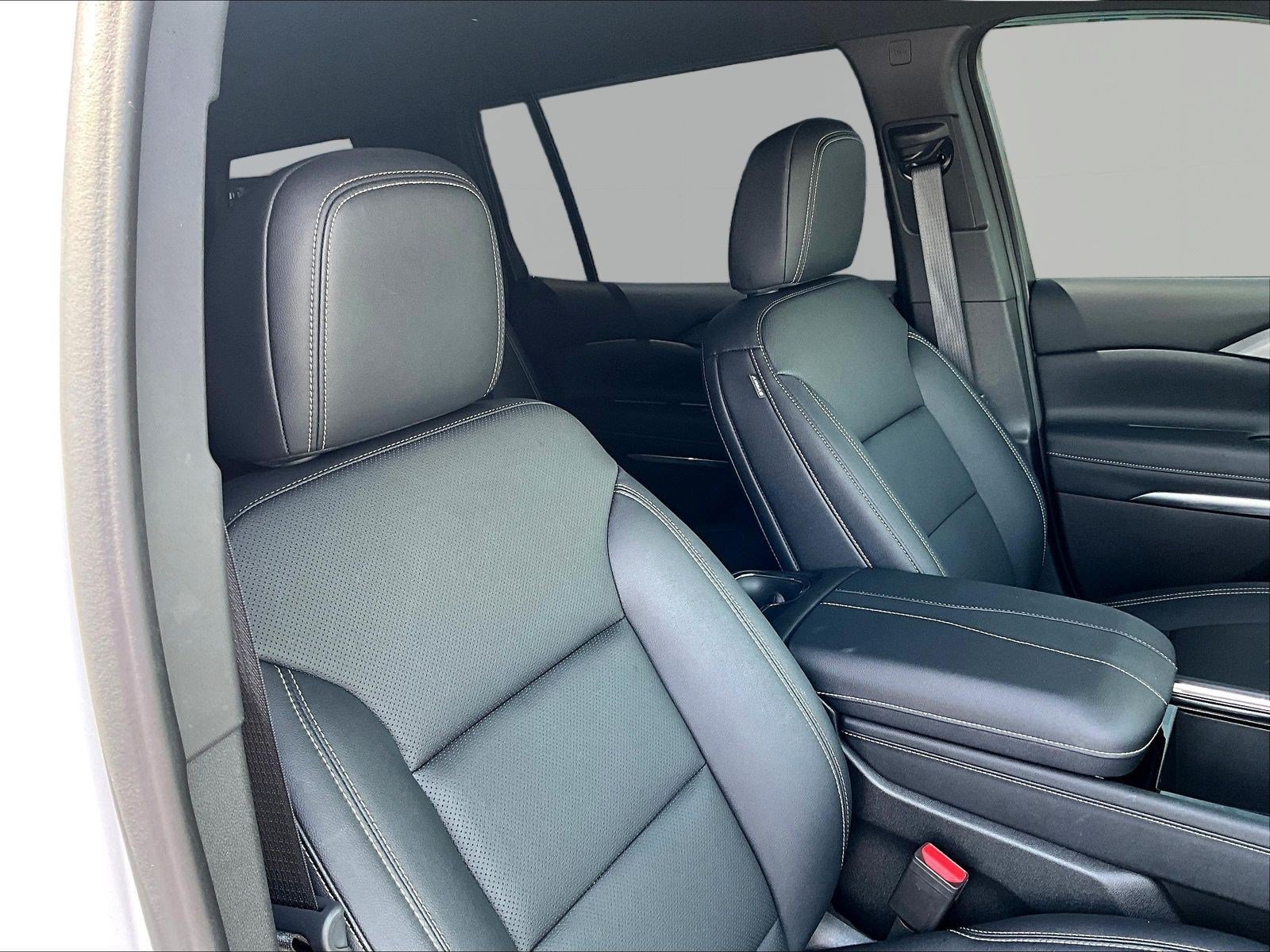 Used 2026 Chevrolet Traverse LT w/ LPO, Floor Liner Package FWD image 30