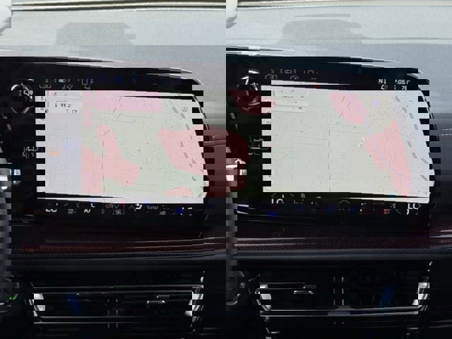 Used 2025 Chevrolet Traverse Z71 w/ Driver Confidence Package image 17