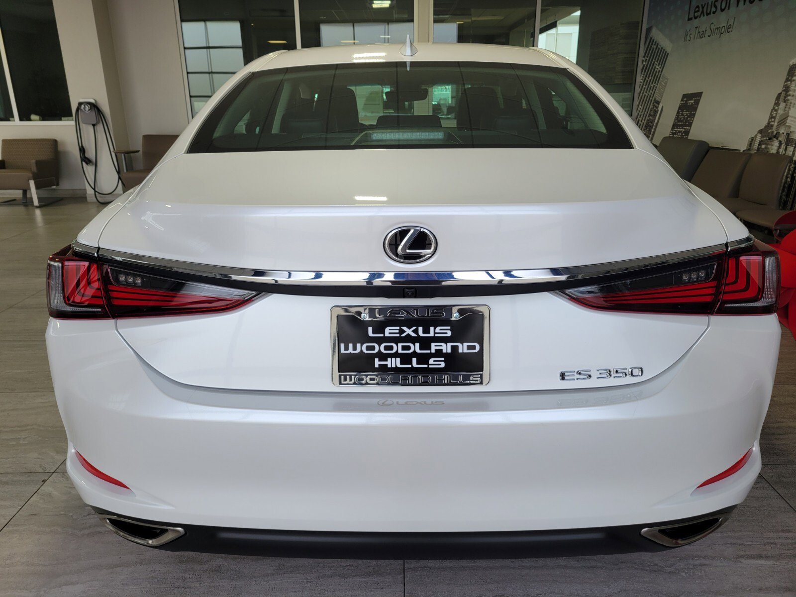 Certified 2025 Lexus ES 350 image 4