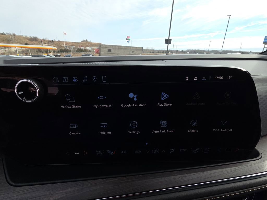 New 2026 Chevrolet Tahoe Premier w/ Sun And Tow Package AWD/4WD image 21