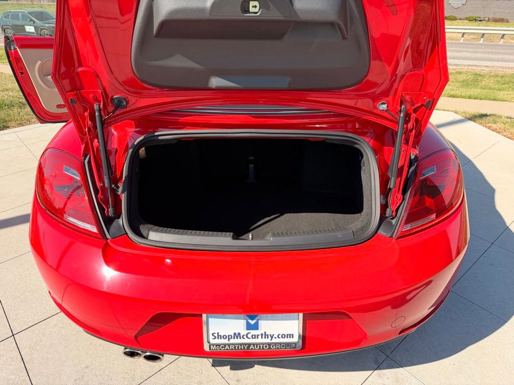 Used 2013 Volkswagen Beetle TDI image 28