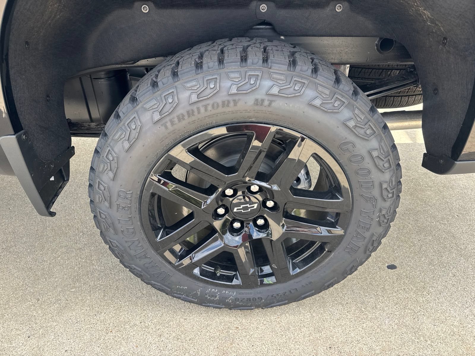 New 2026 Chevrolet Silverado 1500 Custom Trail Boss w/ Dark Appearance Package AWD/4WD image 9