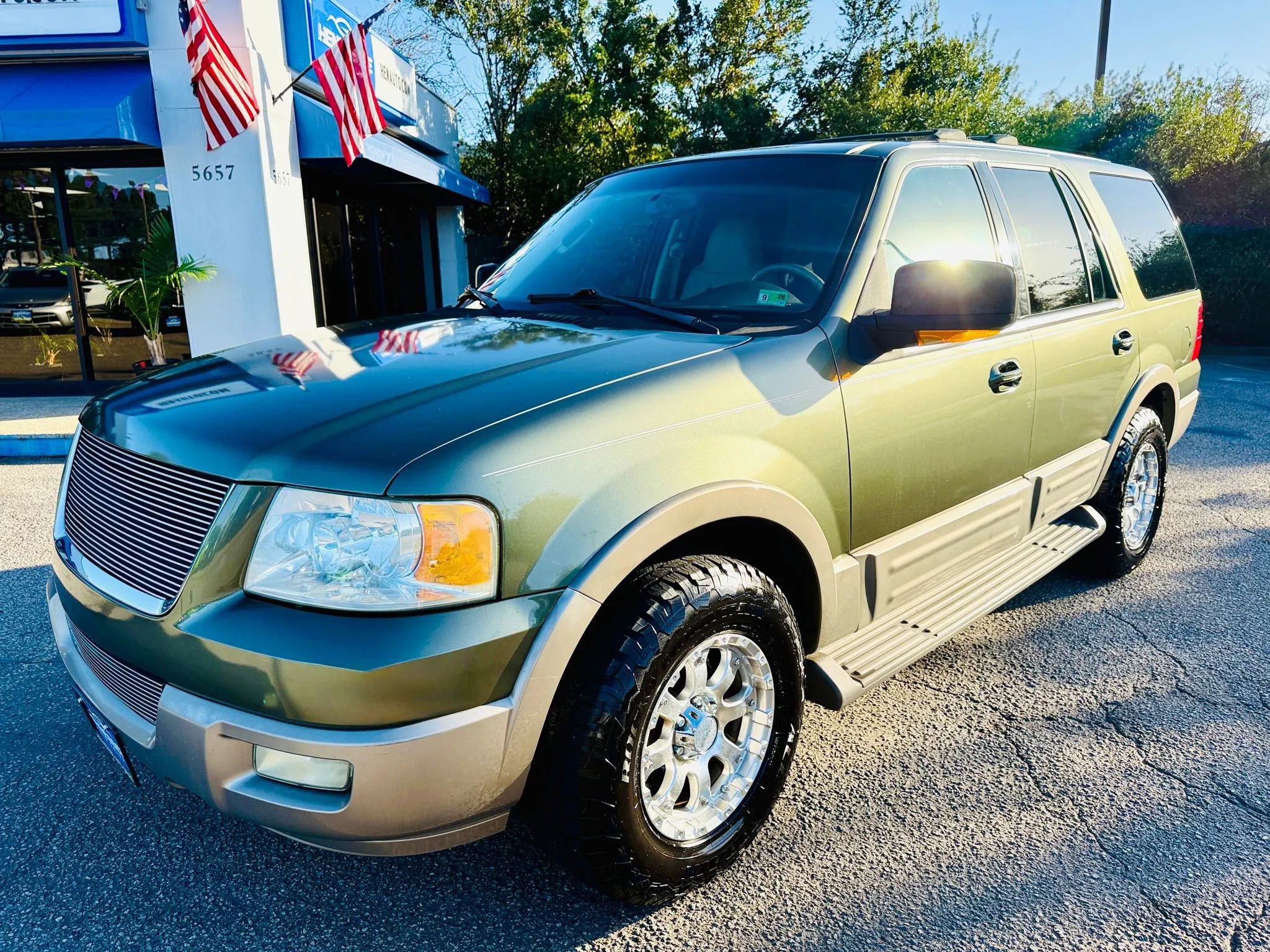 Used 2004 Ford Expedition Eddie Bauer image 34