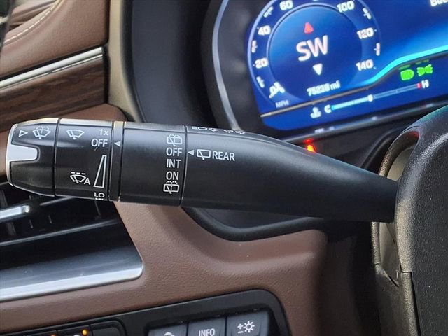 Used 2023 Chevrolet Suburban High Country image 13