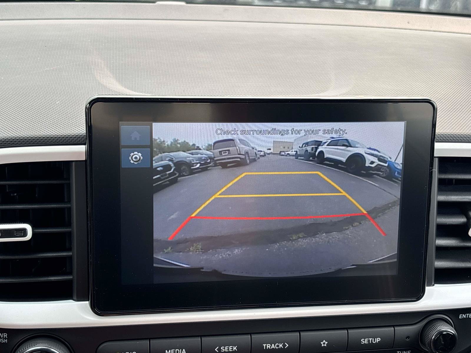 Used 2026 Hyundai Venue SEL FWD image 22
