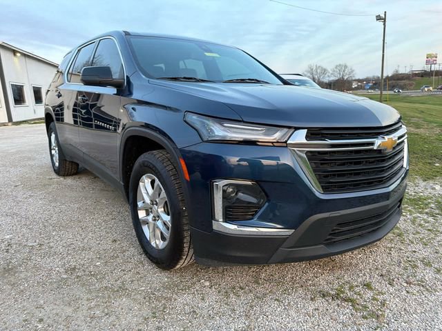 Used 2022 Chevrolet Traverse LS FWD image 32