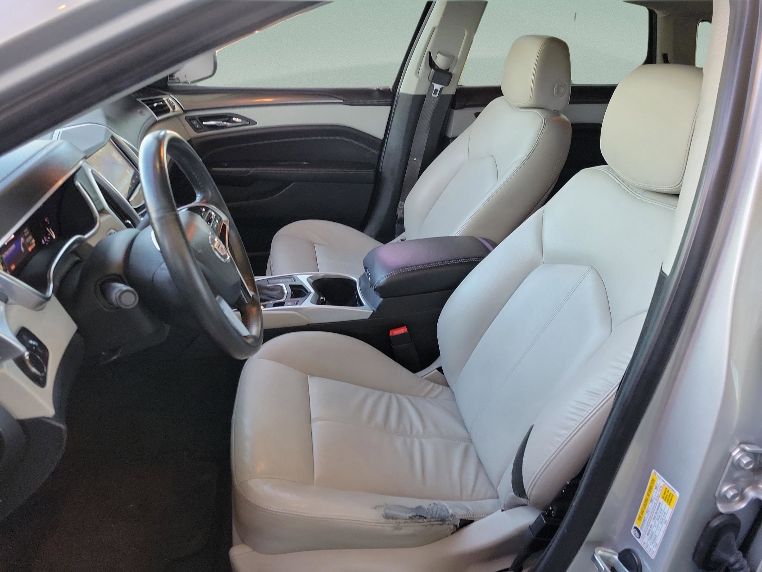 Used 2015 Cadillac SRX FWD image 13