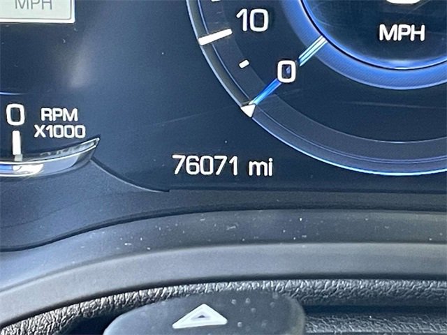 Used 2019 Cadillac Escalade Premium Luxury image 24