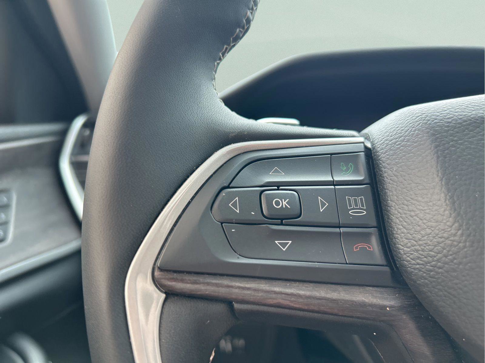 Certified 2023 Jeep Grand Cherokee Limited image 14