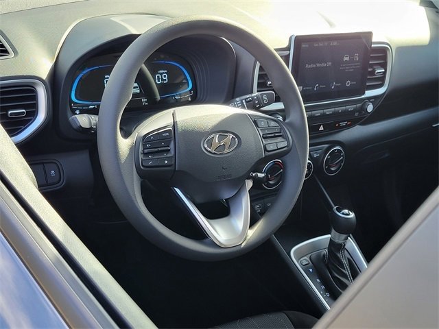 New 2026 Hyundai Venue SE image 3