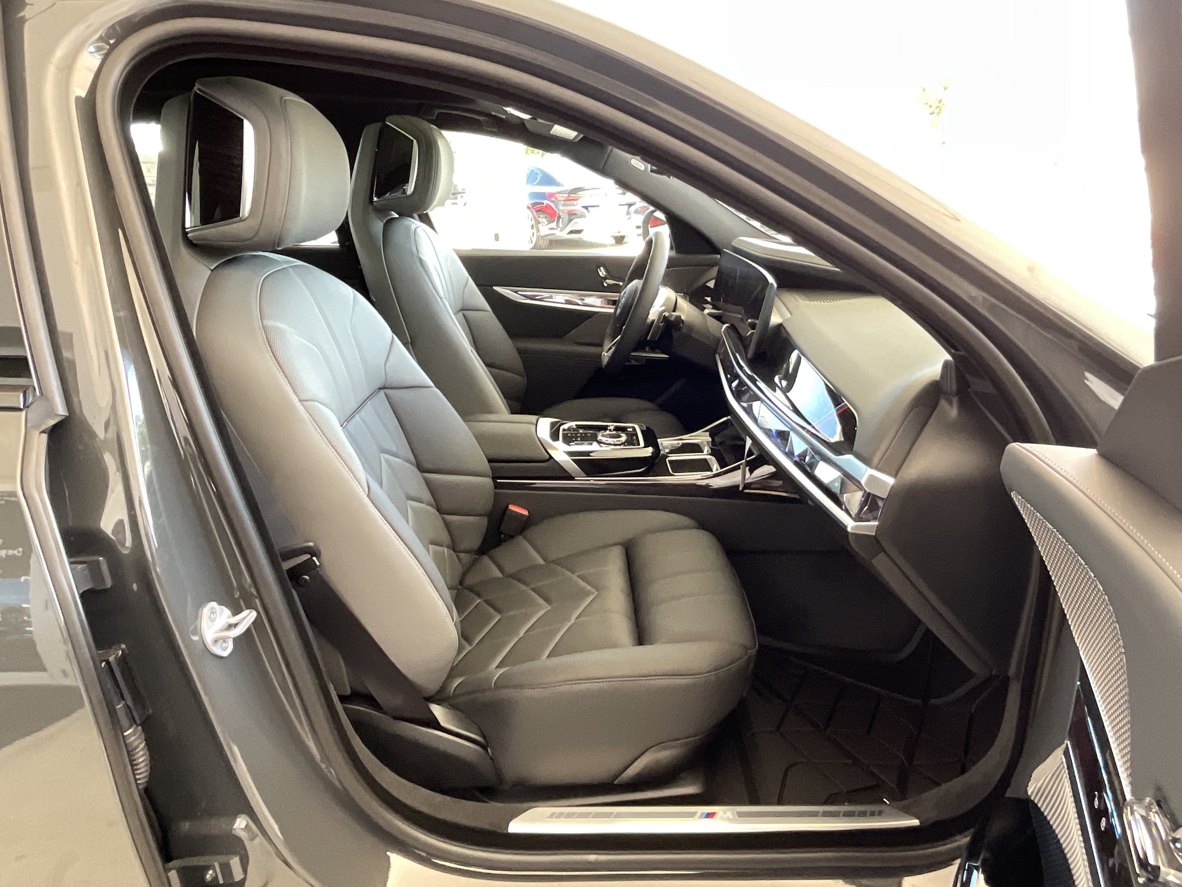 New 2026 BMW 760i xDrive w/ Executive Package AWD/4WD image 22