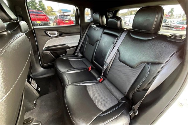 Used 2024 Jeep Compass Latitude image 27