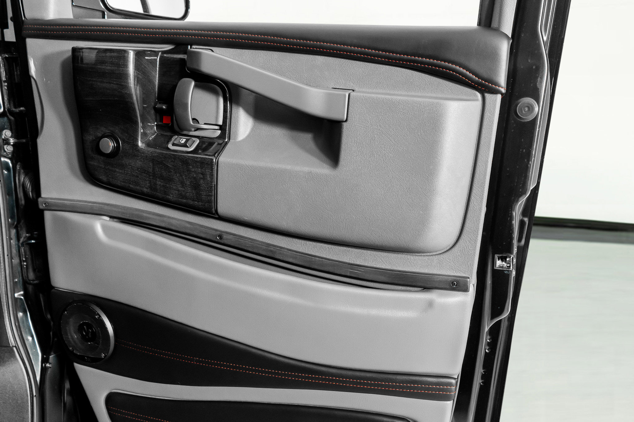 Used 2023 GMC Savana 2500 Conversion Van image 47