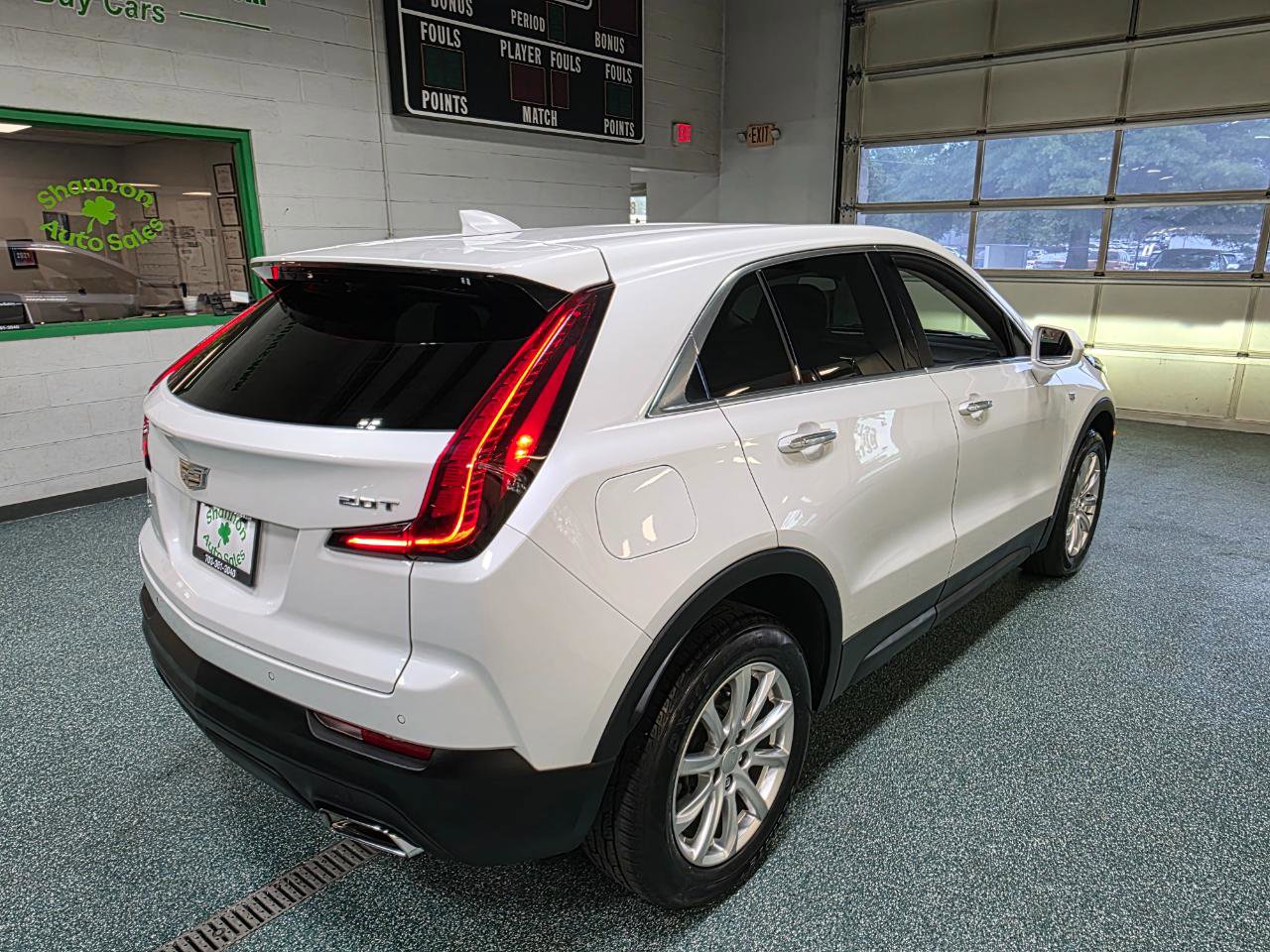 Used 2019 Cadillac XT4 Luxury w/ Cold Weather Package AWD/4WD image 6