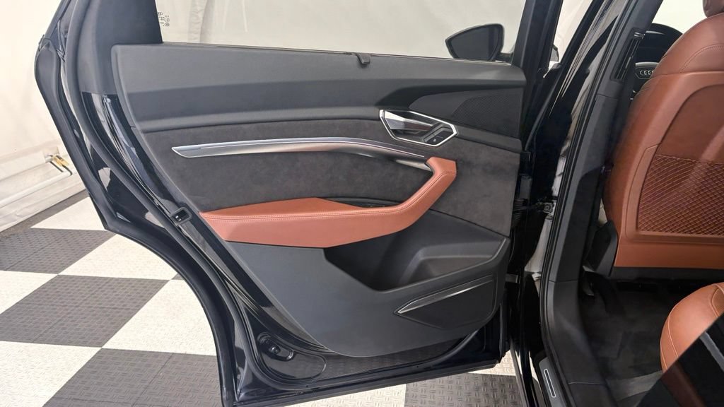 Used 2019 Audi e-tron Prestige AWD/4WD image 19