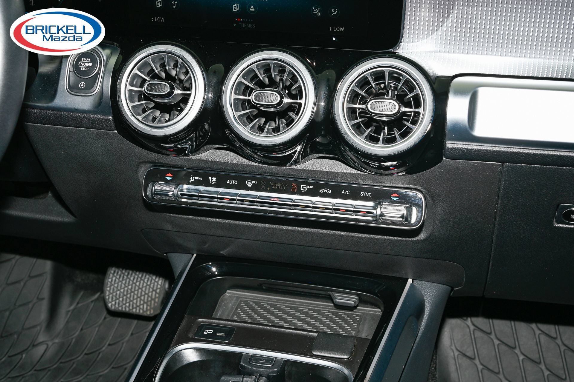 Used 2022 Mercedes-Benz GLB 250 image 24