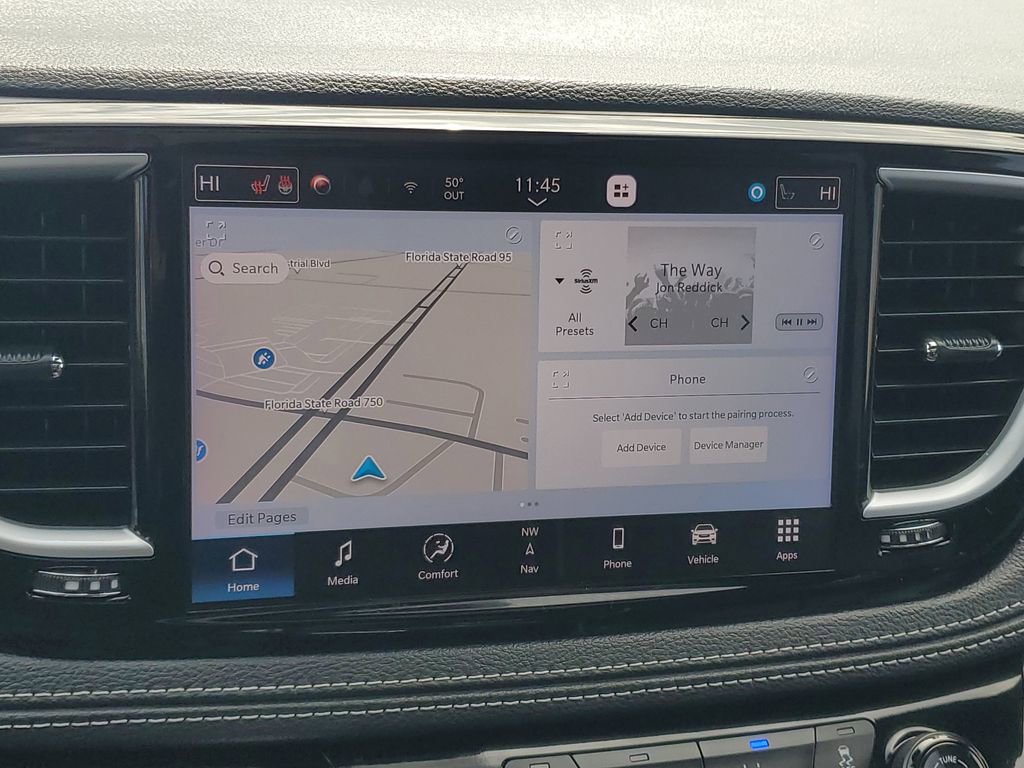 Used 2024 Chrysler Pacifica Premium image 17