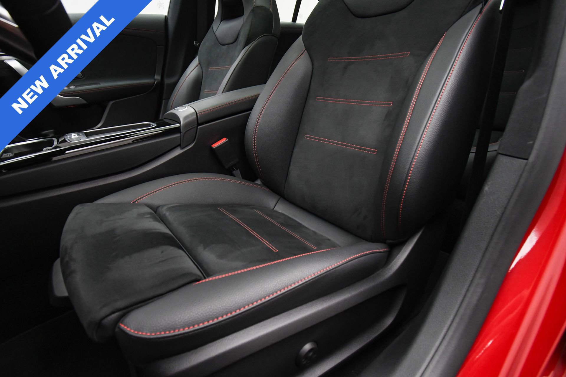 Used 2025 Mercedes-Benz CLA 35 AMG 4MATIC image 52