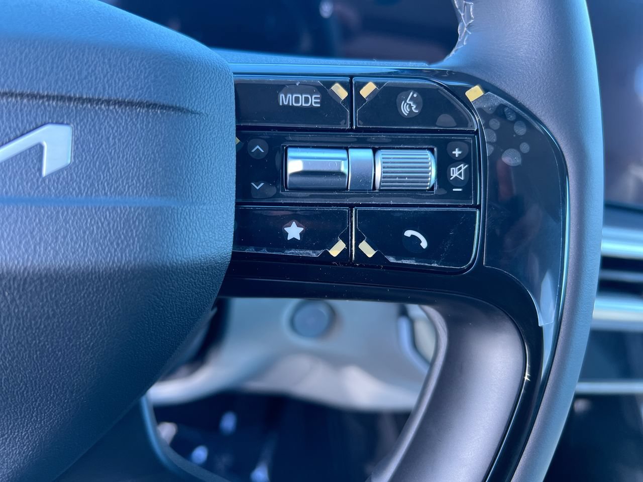 New 2026 Kia Sorento S w/ S Panoramic Sunroof Package FWD image 17