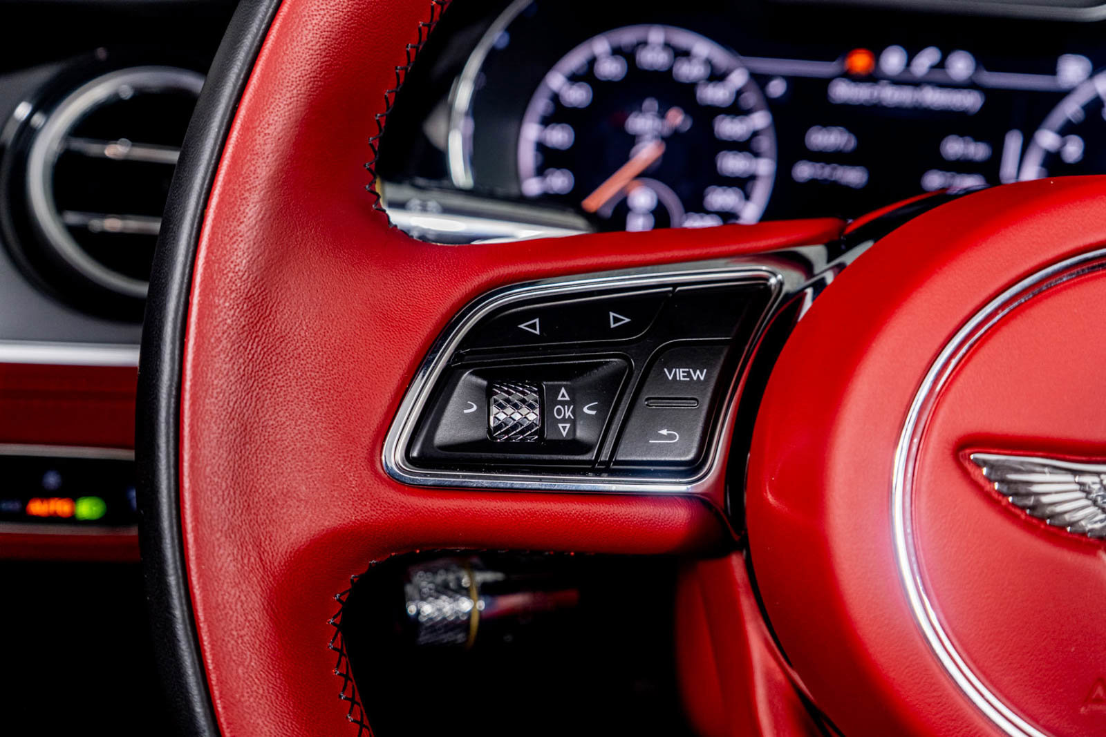 Used 2023 Bentley Continental GT V8 image 36