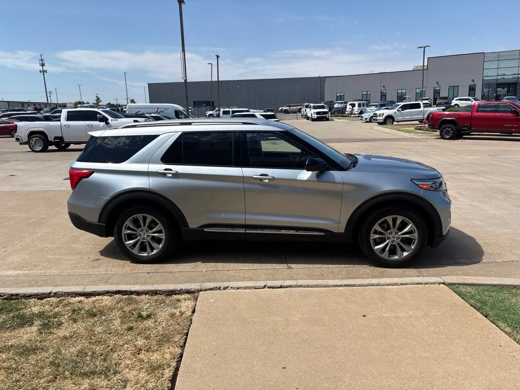 Used 2023 Ford Explorer Limited RWD image 2