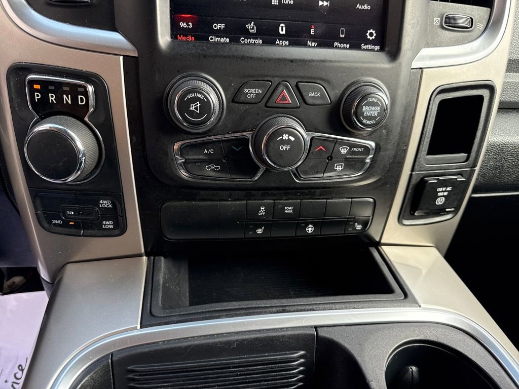 Used 2018 RAM 1500 SLT image 17