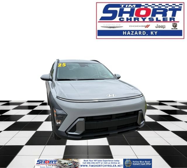 Used 2025 Hyundai Kona SEL AWD/4WD image 1