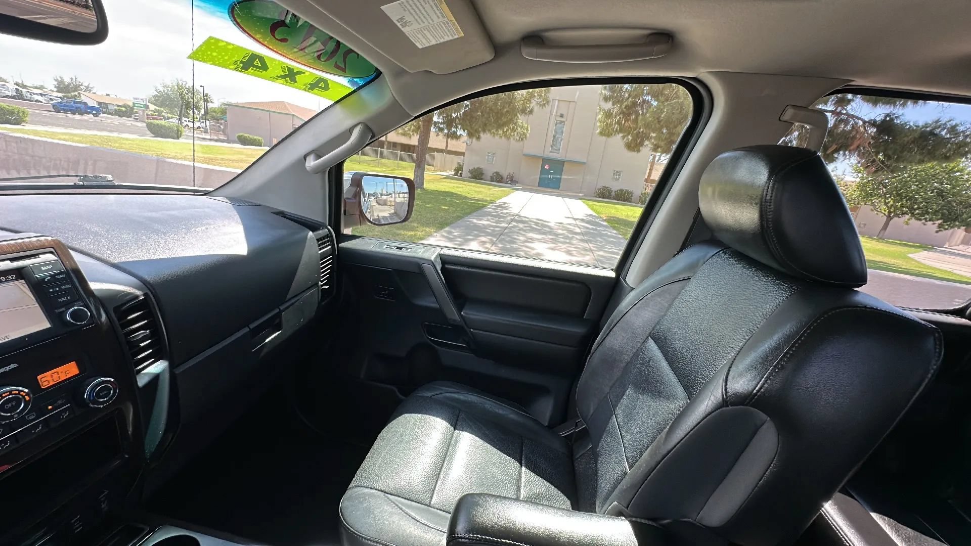 Used 2013 Nissan Titan SL AWD/4WD image 16