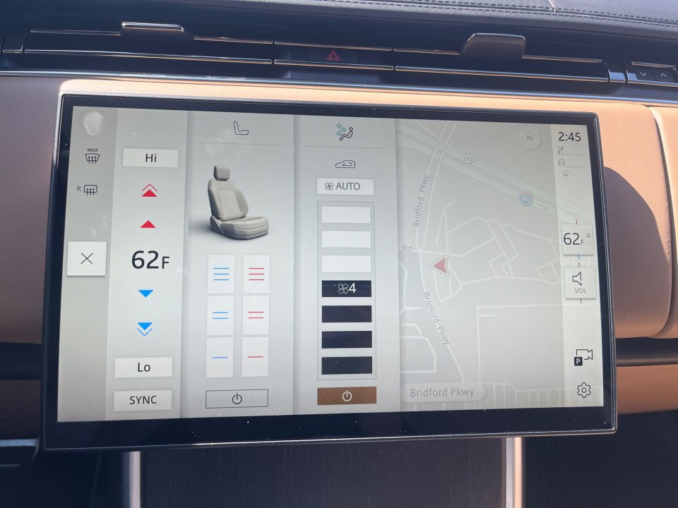 Certified 2024 Land Rover Range Rover SE AWD/4WD image 18