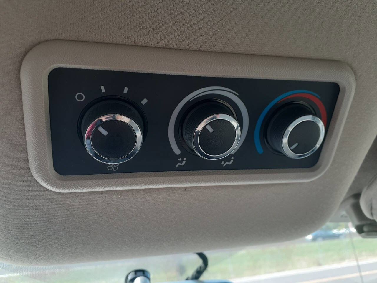 Used 2020 Chevrolet Express 3500 LS image 22