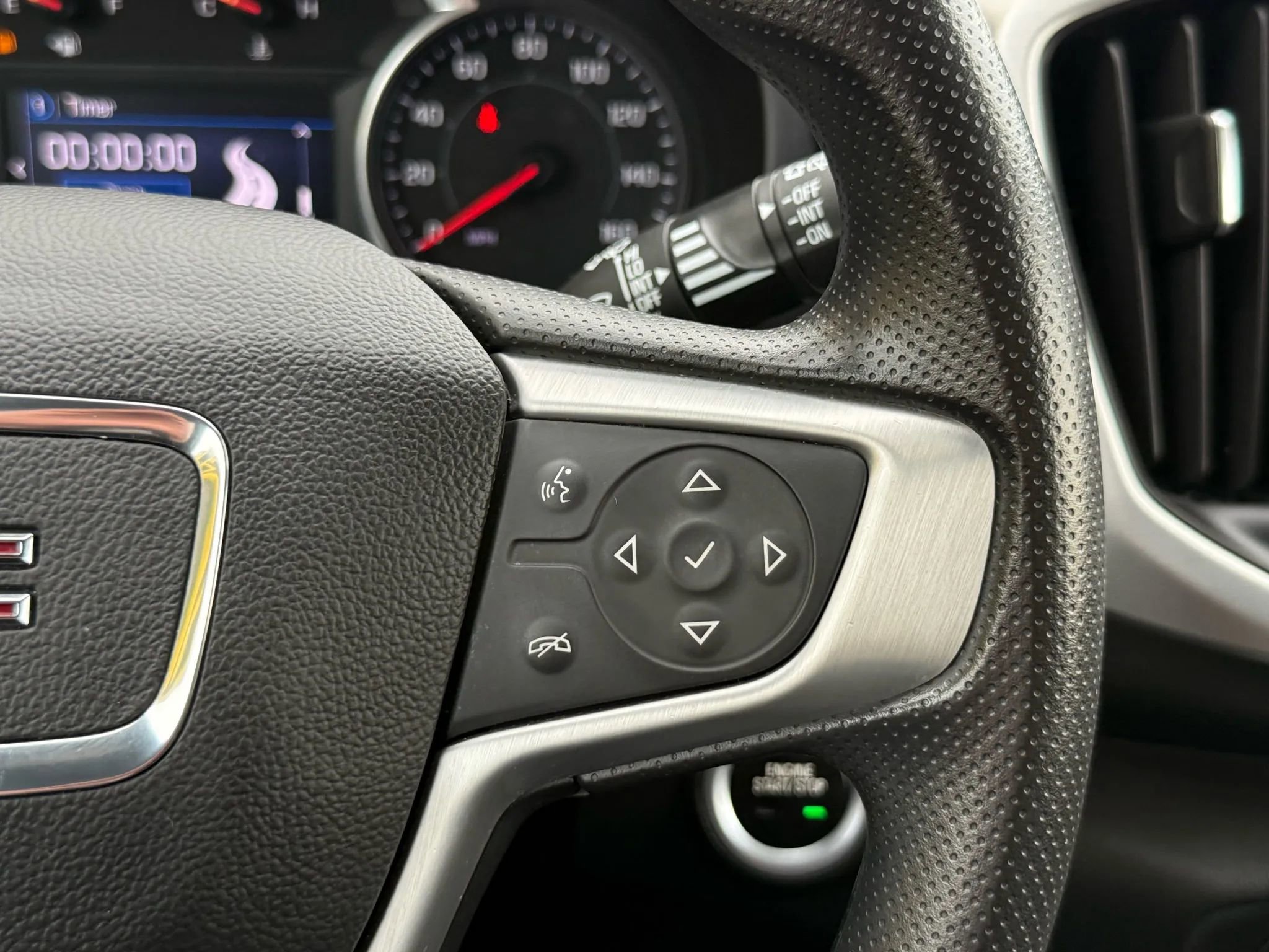 Used 2022 GMC Terrain SLE image 13