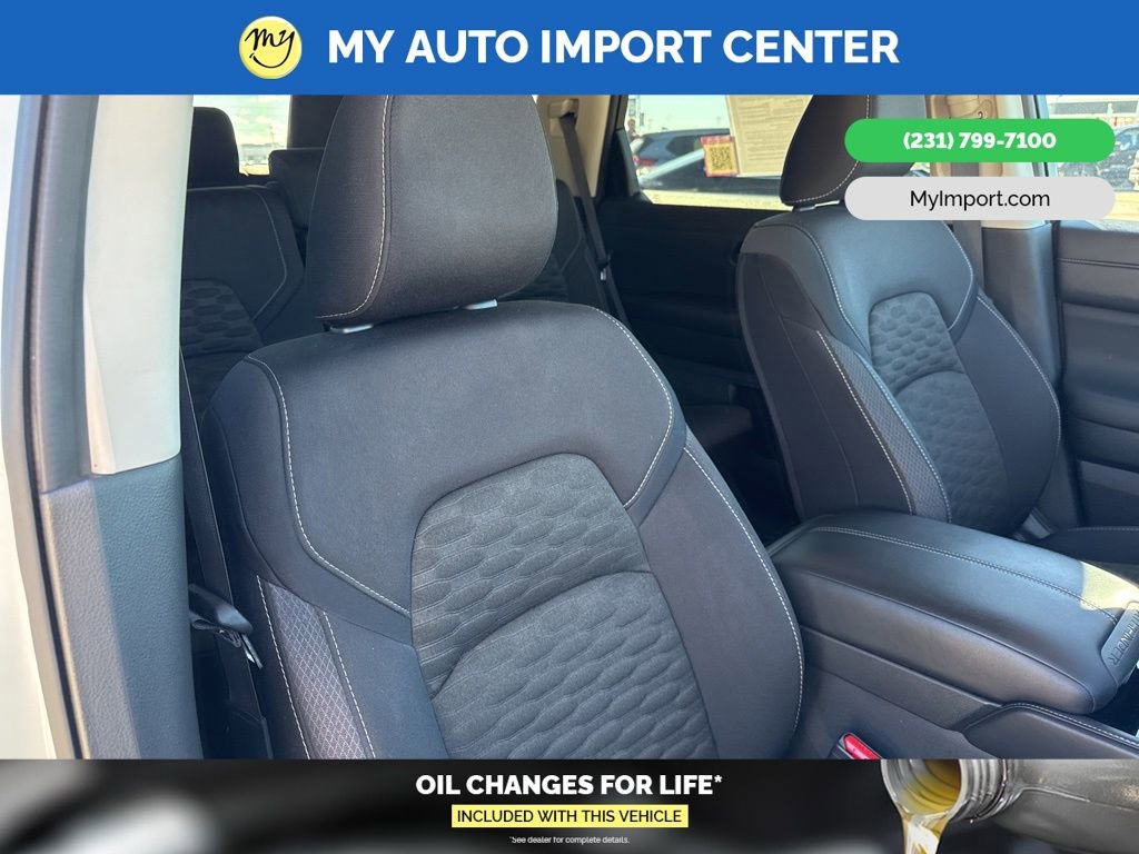 Used 2024 Nissan Pathfinder SV image 30