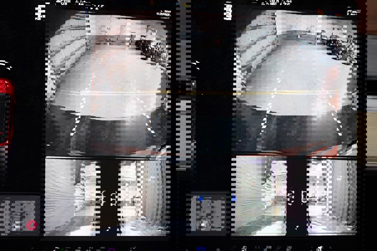 Used 2022 Tesla Model Y Performance image 22