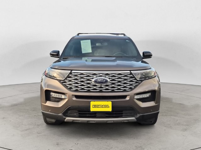 Used 2021 Ford Explorer Platinum w/ Equipment Group 601A AWD/4WD image 2