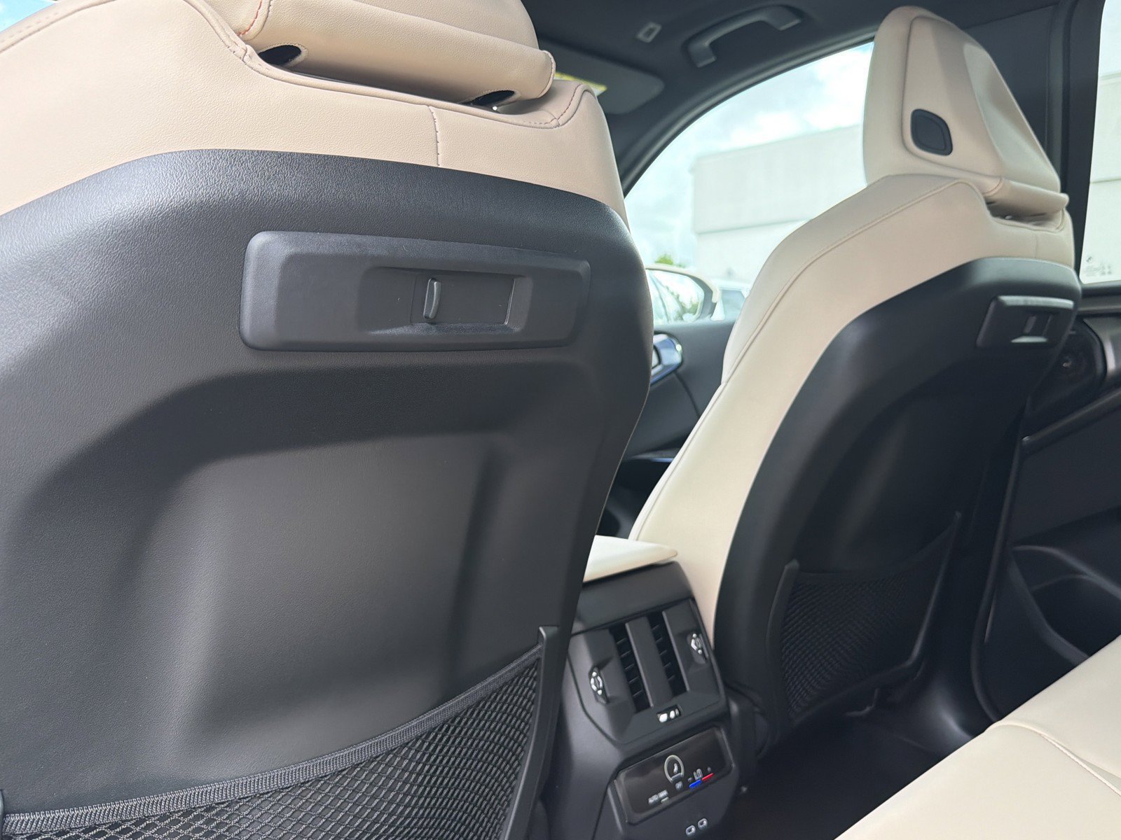 New 2026 BMW X3 xDrive30i w/ Premium Package AWD/4WD image 19