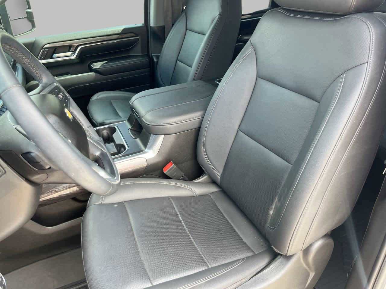 Used 2024 Chevrolet Silverado 2500 LTZ w/ LTZ Plus Package AWD/4WD image 19