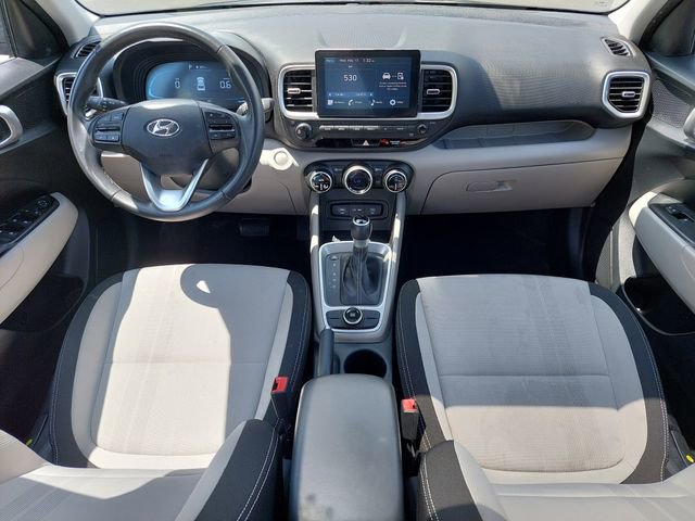 Used 2025 Hyundai Venue SEL FWD image 22